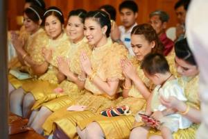 ชุดไทยเพื่อนเจ้าสาว เช่าที่แบมบี้ เวดดิ้ง ห้วยขวาง